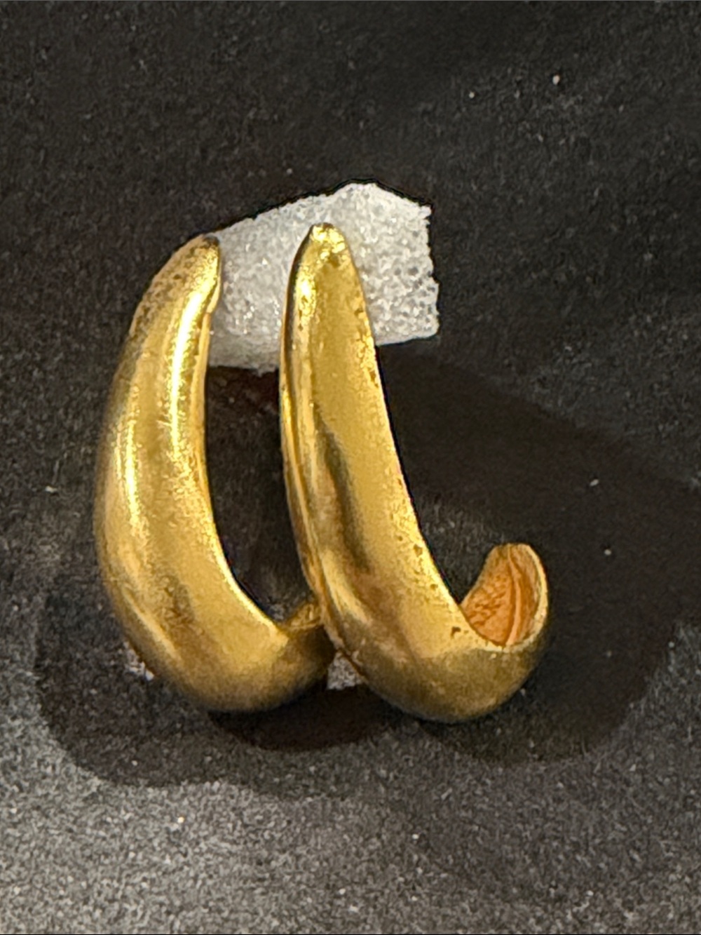 Gold Toned Curved Hoop Earrings - Unbranded